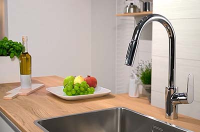 смеситель с выдвижным изливом Hansgrohe 31815